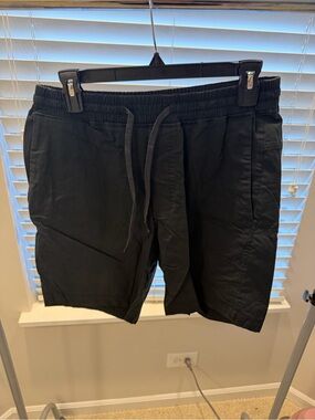 lululemon athletica Men's Black Athletic Drawstring Shorts